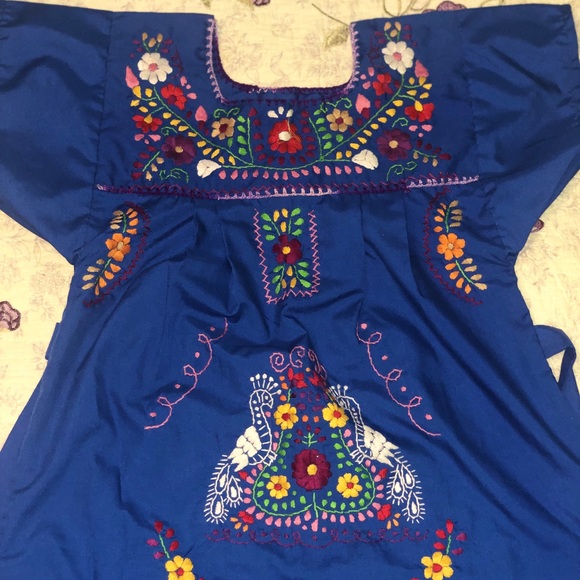 Mexican dress  hecho a mano - Picture 2 of 4